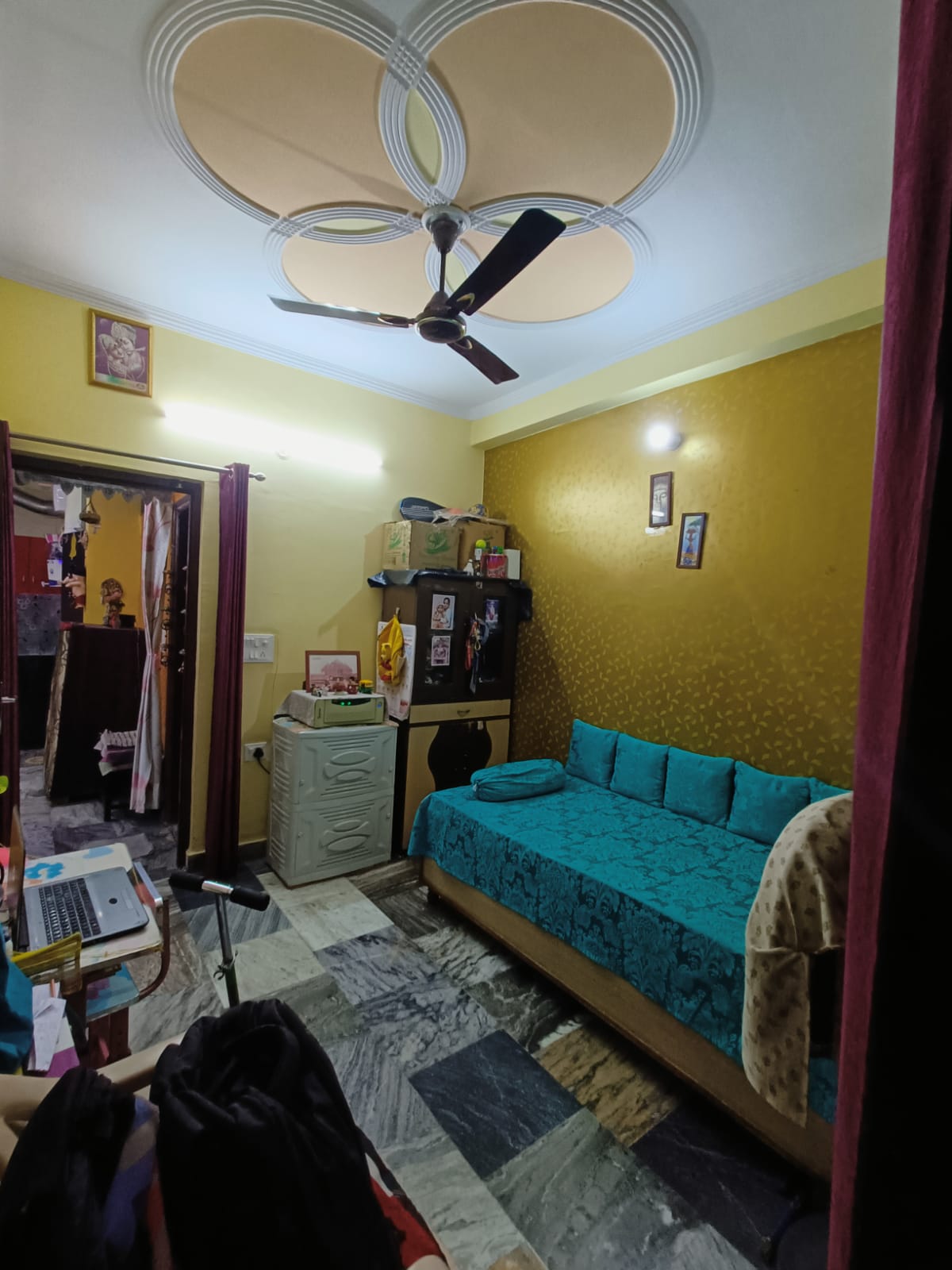2 BHK Apartment in Mundka, Delhi