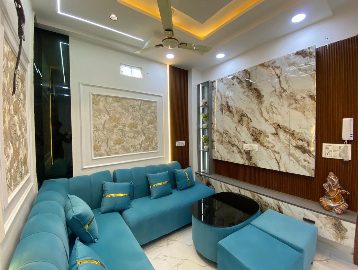 2 BHK Apartment in Veena Enclave, Delhi