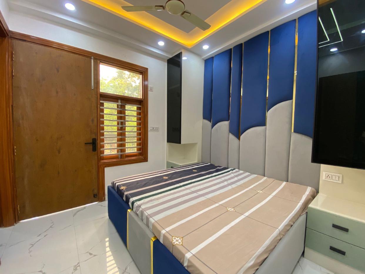 2 BHK Apartment in Veena Enclave, Delhi