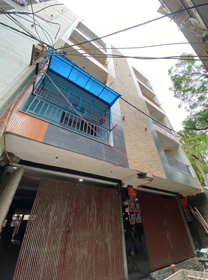 2 BHK Apartment in Veena Enclave, Delhi